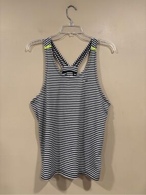 Nike Women’s Regular Dri-Fit Black & White Striped Tank Size M